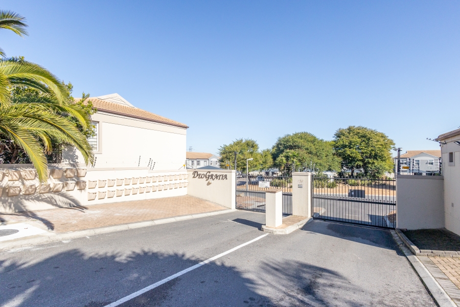 2 Bedroom Property for Sale in Brackenfell South Western Cape